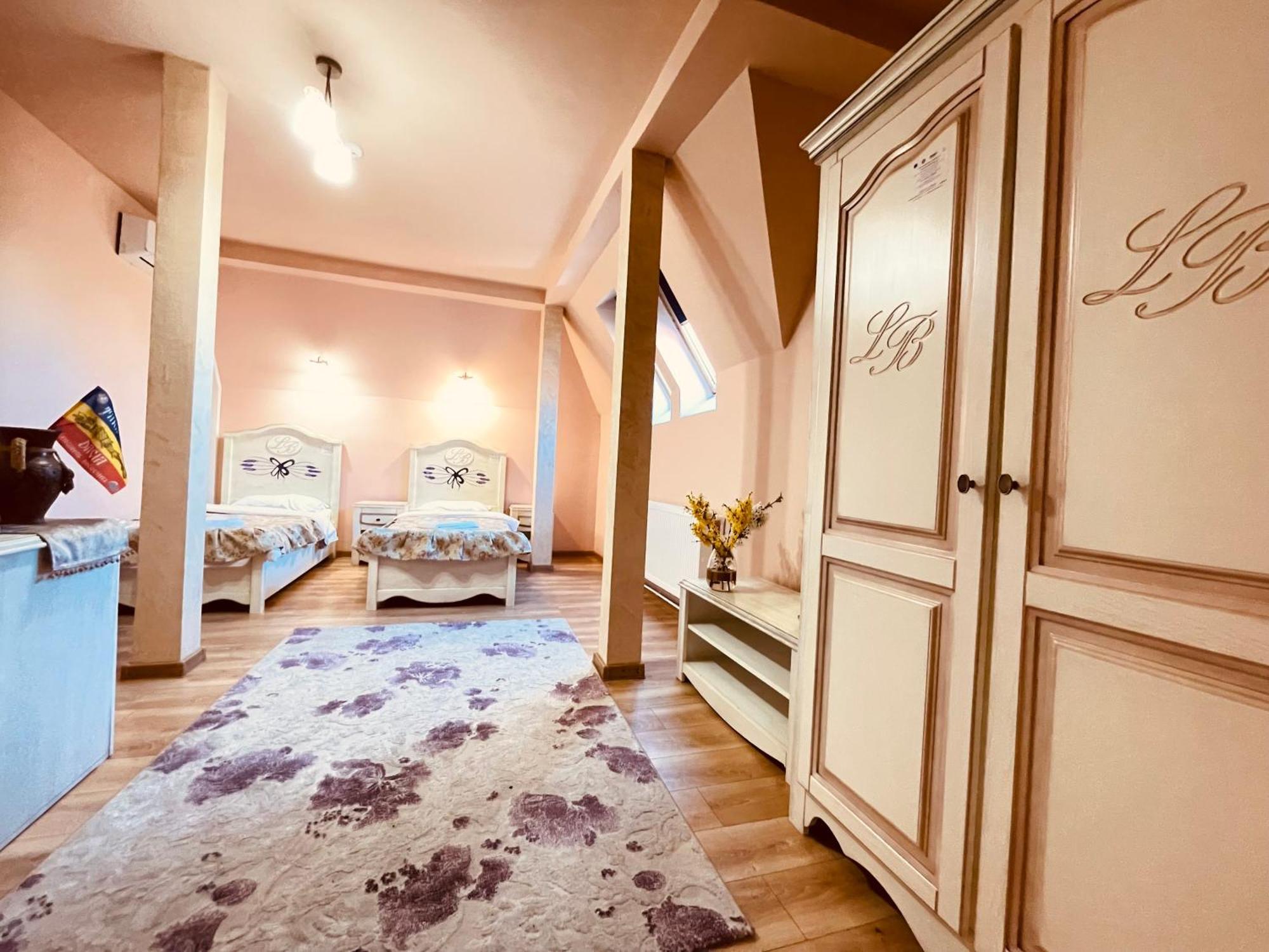 סוסאבה Leaganul Bucovinei Guest House חדר תמונה
