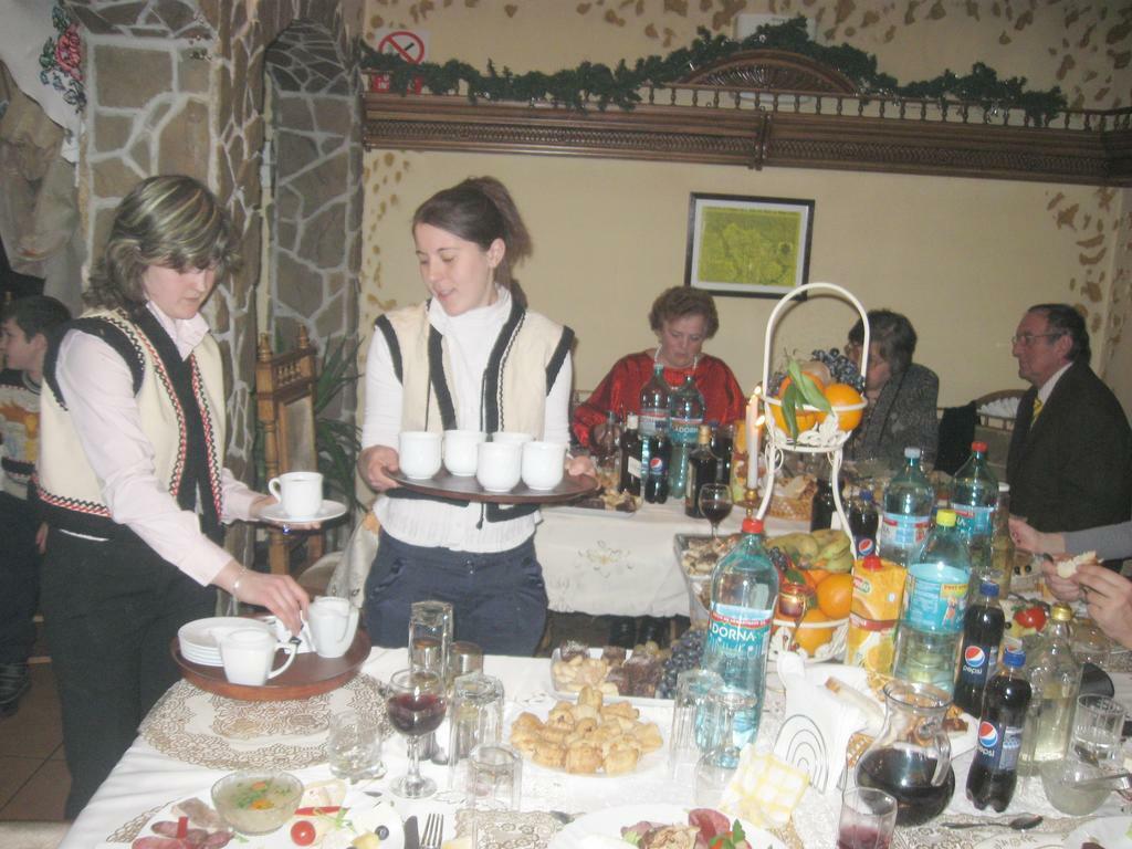 סוסאבה Leaganul Bucovinei Guest House מראה חיצוני תמונה